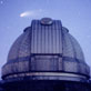 188cm反射望遠鏡ドームとヘールボップ彗星